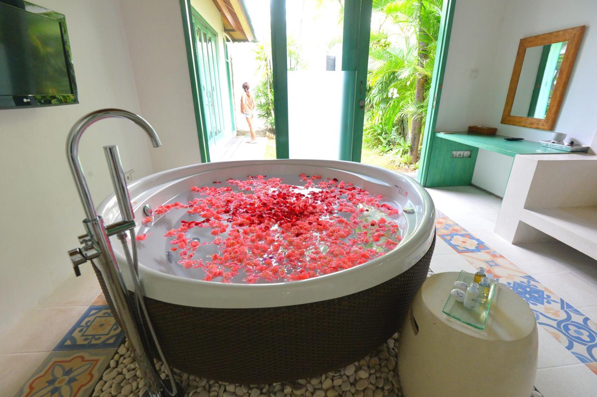 Artemis Villa Hotel Seminyak Buitenkant foto