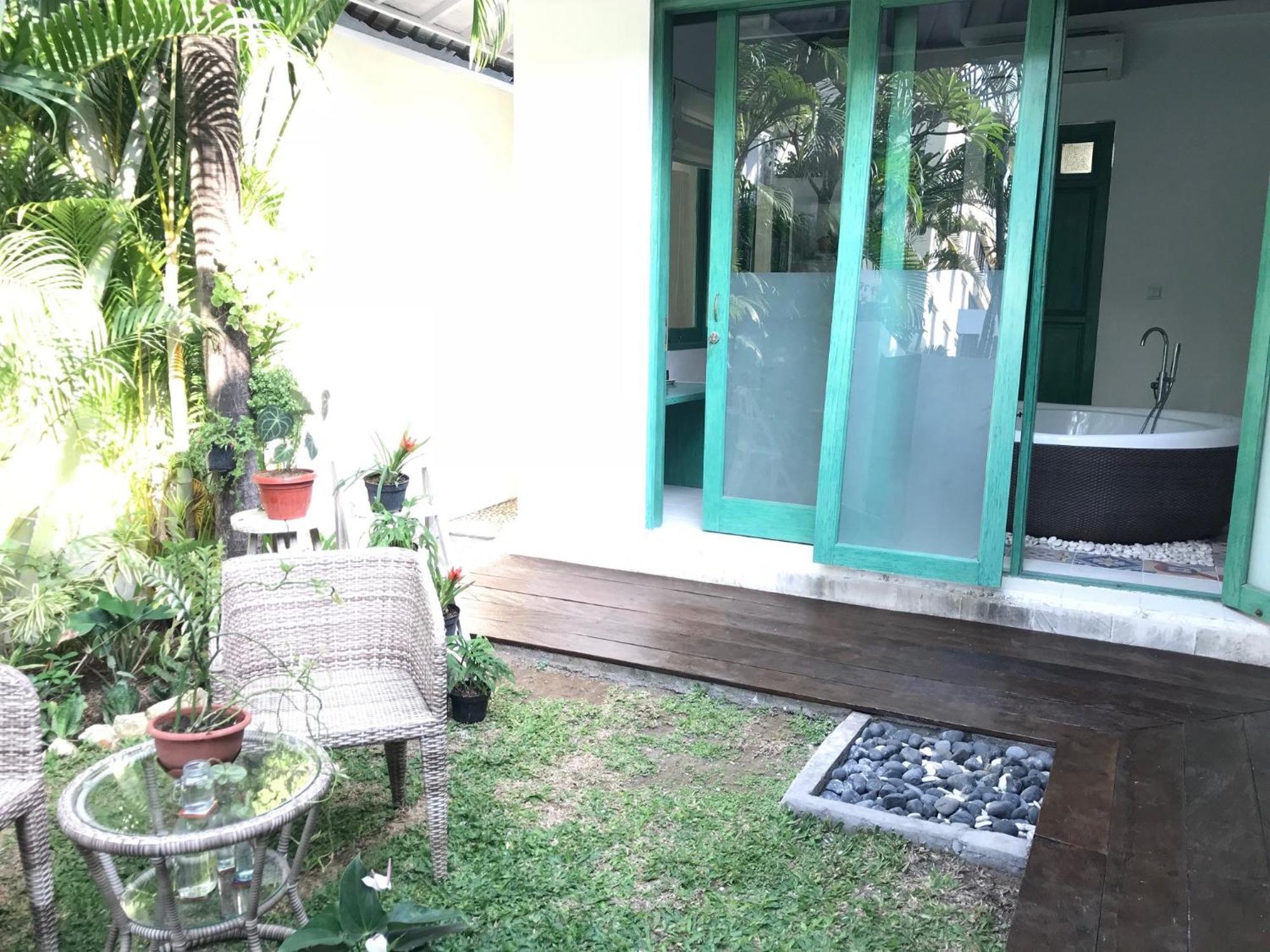 Artemis Villa Hotel Seminyak Buitenkant foto