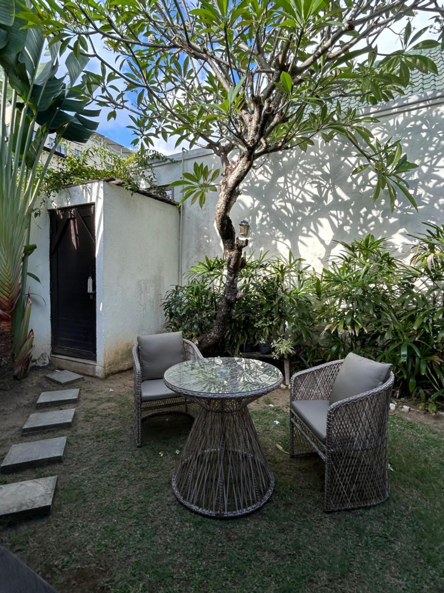 Artemis Villa Hotel Seminyak Buitenkant foto
