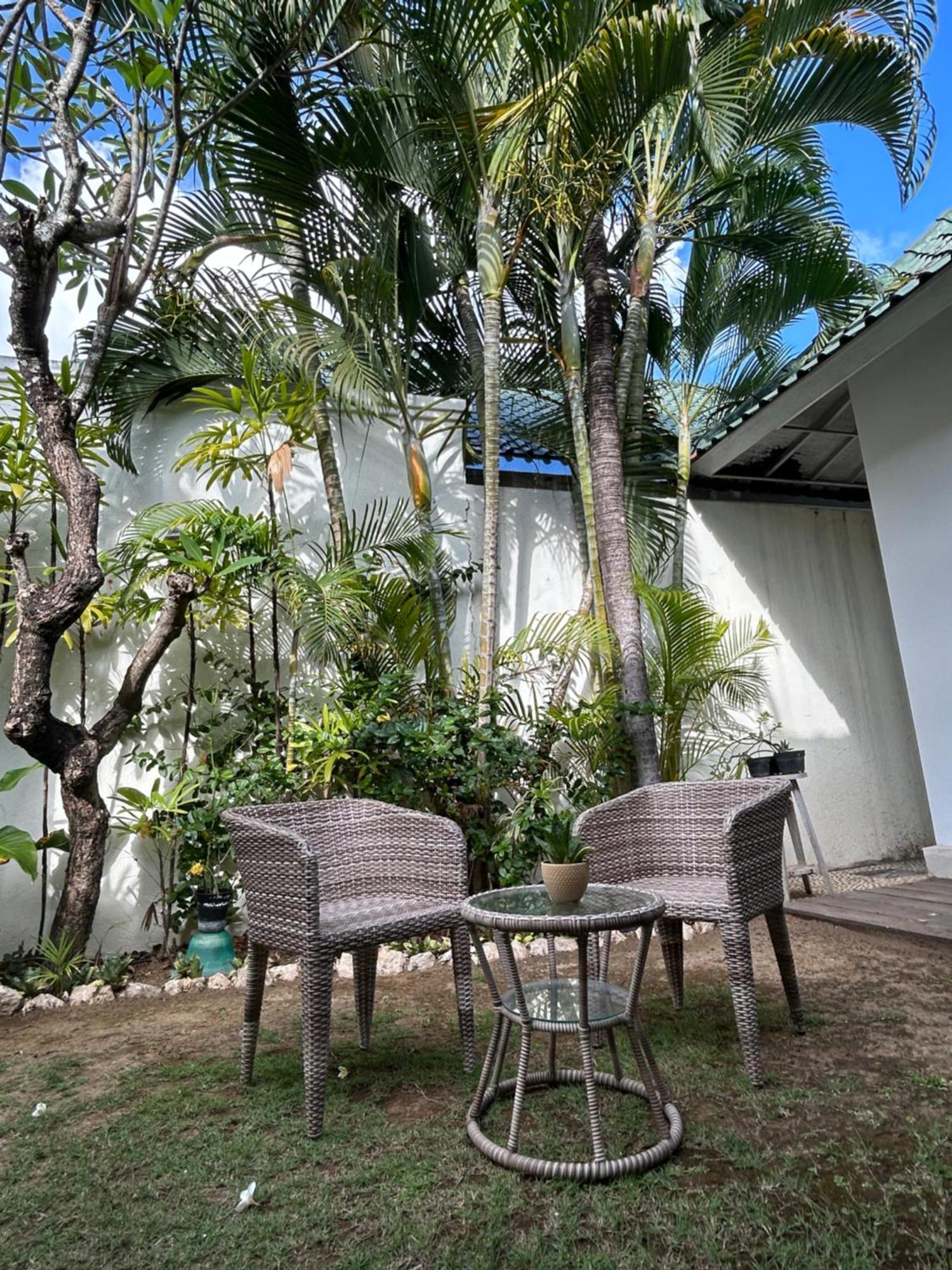 Artemis Villa Hotel Seminyak Buitenkant foto
